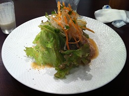 冷製スープとサラダ