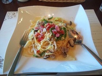 春キャベツとトマトのパスタ