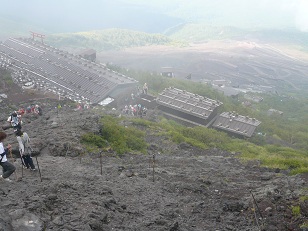 登ってきた道