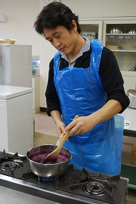 河口湖ジャム作り中