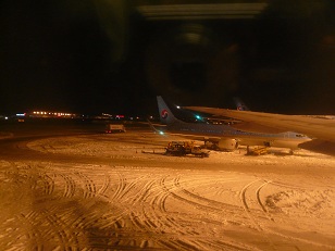 積雪で滑走路が凍結した仁川空港