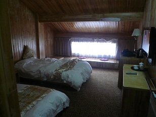 ホテルの部屋（山小屋とは思えない）